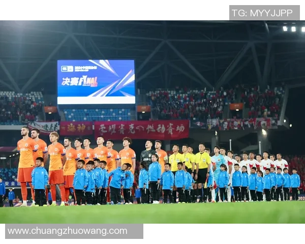 超级杯足球盛宴揭幕各路豪强争夺荣耀之战即将打响